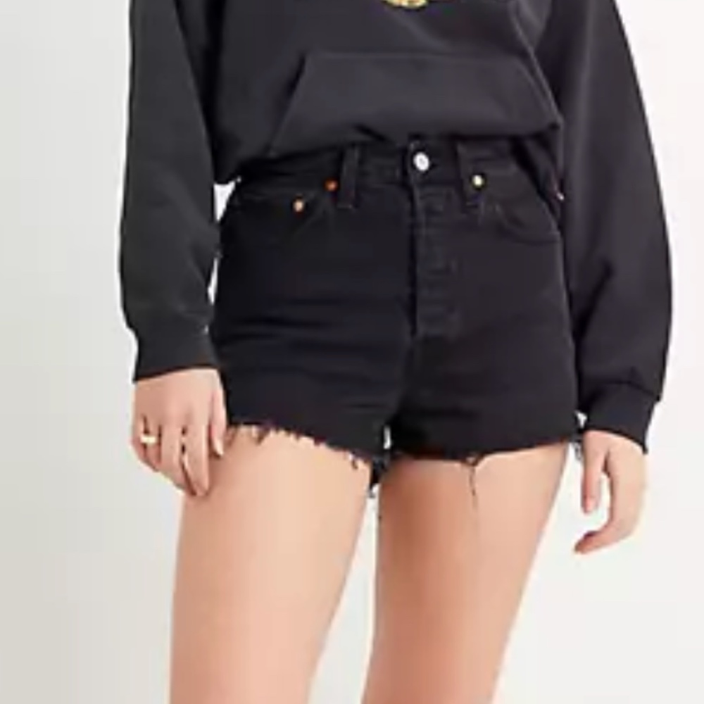 Levi’s Ribcage Shorts